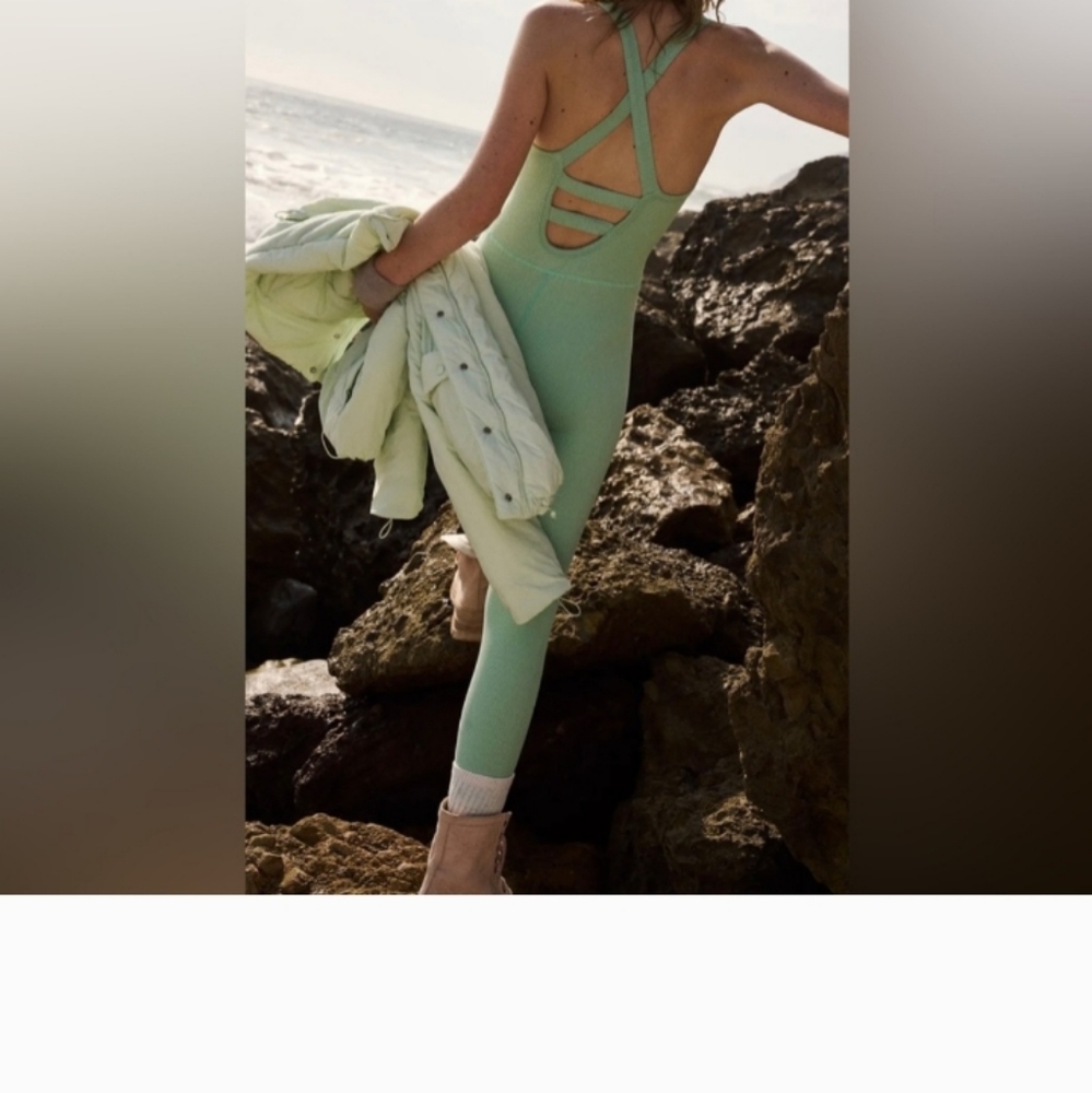 Free People Movement " Free Throw" Onesie Sage Brush Women's size XL- NWT $89 - Picture 6 of 8